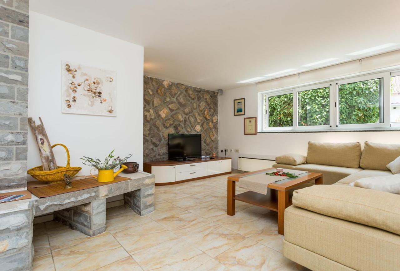 Molnar Resort Apartment Sergej Brzac Exteriör bild